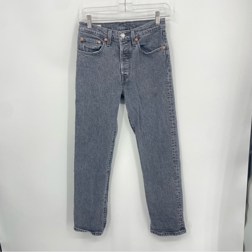 501 Levi's women’s Jeans gray Sz 26 x 27.5” inseam 36200